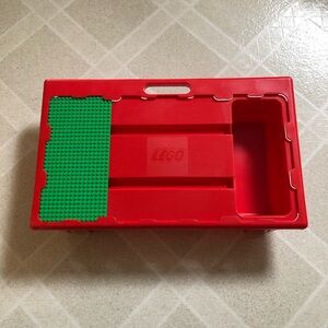 1998 LEGO Red Storage Box with 1 Green Baseplate